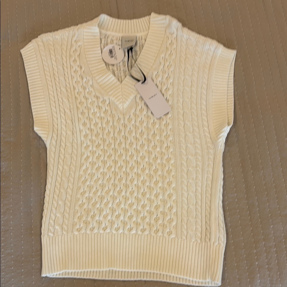 Varley Cream Cable Knit V-Neck Sweater Vest